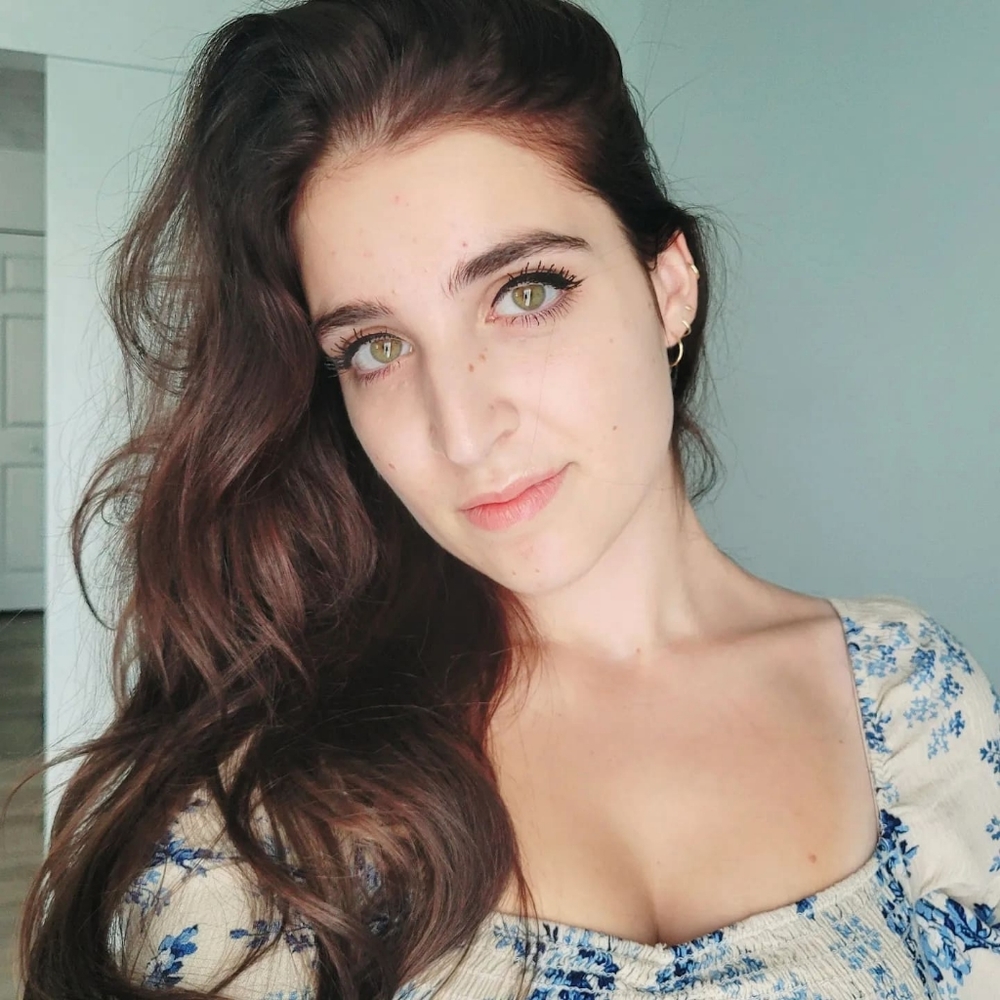 Meet your Posher, Olivia